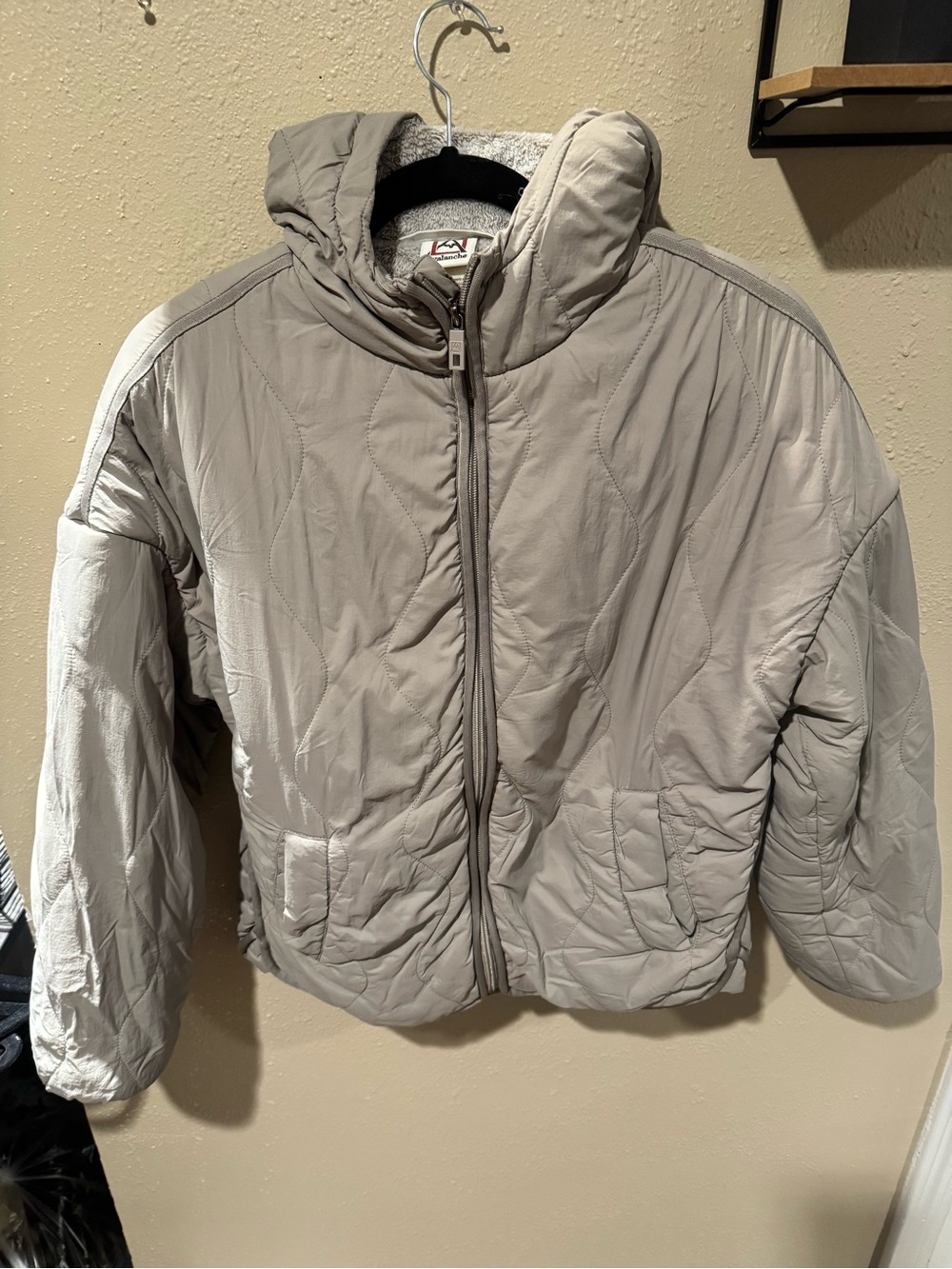 Avalanche Light Gray Hooded Puffer Jacket for